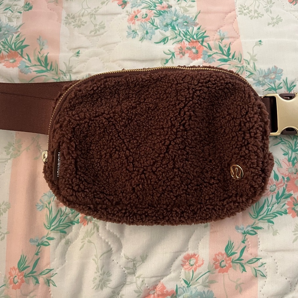 lululemon athletica Brown Sherpa Belt Bag